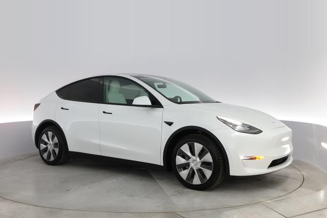 2021 Tesla Model Y — photo 7 of 25