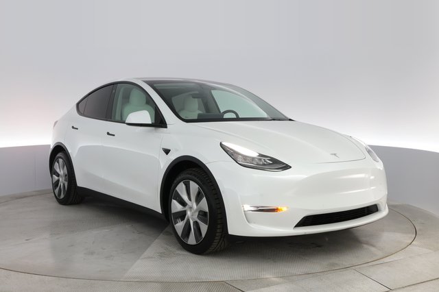 2021 Tesla Model Y — photo 6 of 25