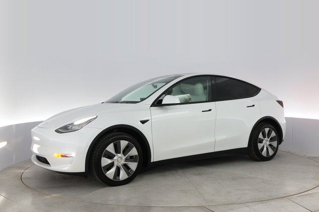 2021 Tesla Model Y — photo 10 of 25