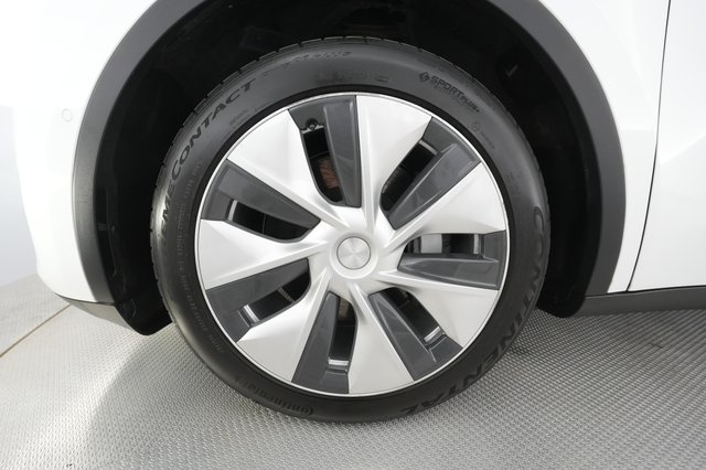 2021 Tesla Model Y — photo 11 of 25