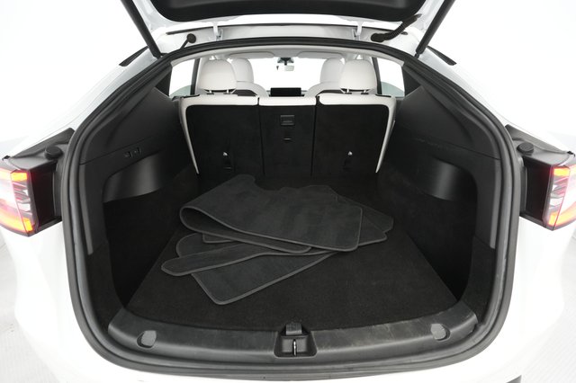 2021 Tesla Model Y — photo 21 of 25