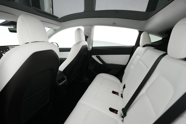2021 Tesla Model Y — photo 16 of 25