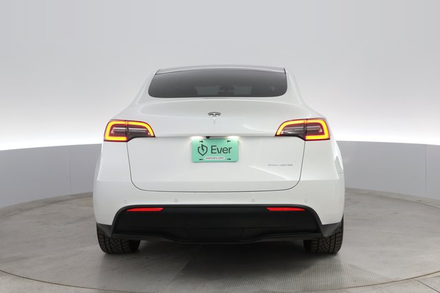 2021 Tesla Model Y — photo 8 of 25