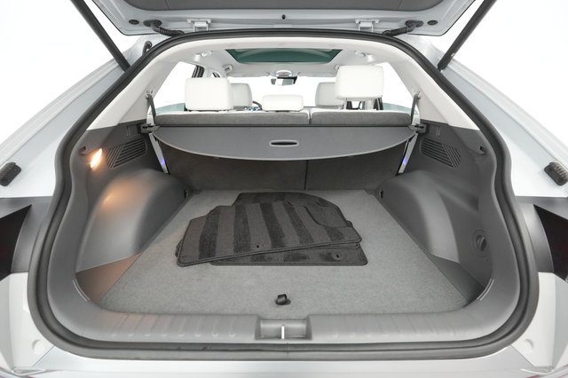 2024 Hyundai IONIQ 5 — photo 22 of 32