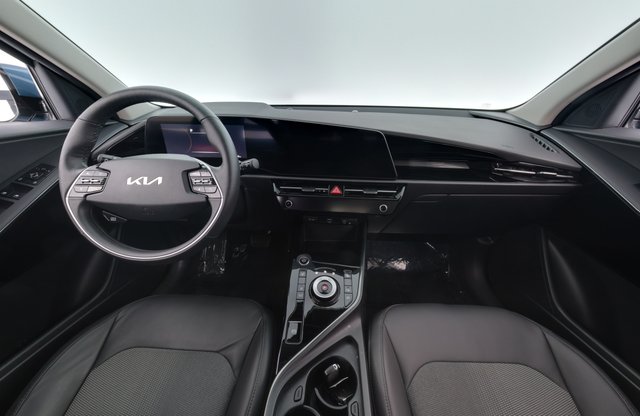 2023 Kia Niro EV — photo 14 of 37