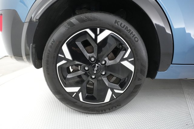 2023 Kia Niro EV — photo 13 of 37