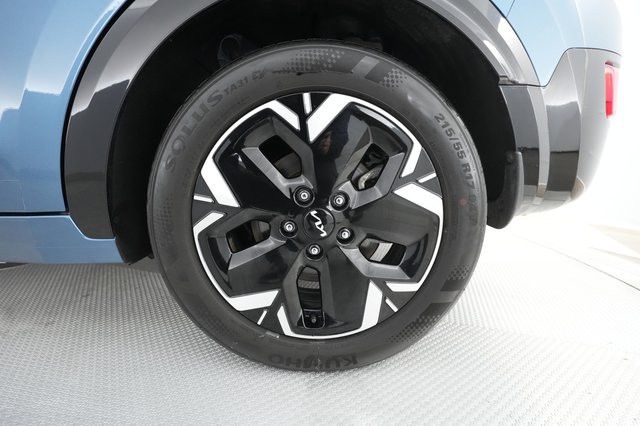 2023 Kia Niro EV — photo 11 of 37