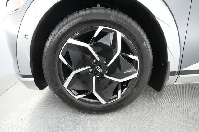 2023 Hyundai IONIQ 5 — photo 11 of 27