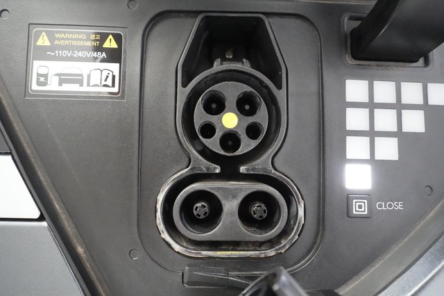 2023 Hyundai IONIQ 5 — photo 19 of 27