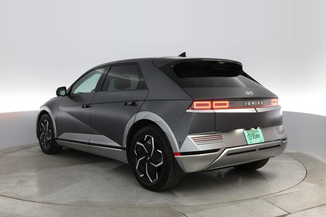 2023 Hyundai IONIQ 5 — photo 9 of 27