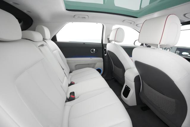 2023 Hyundai IONIQ 5 — photo 3 of 27