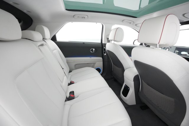 2023 Hyundai IONIQ 5 — photo 3 of 27