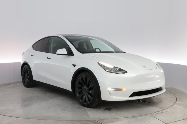 2021 Tesla Model Y — photo 14 of 33