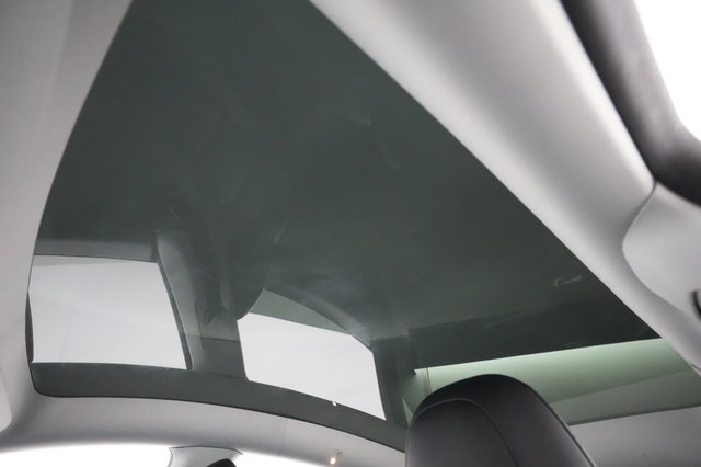 2021 Tesla Model Y — photo 27 of 33
