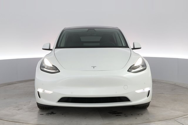 2021 Tesla Model Y — photo 16 of 33