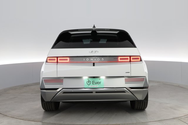 2023 Hyundai IONIQ 5 — photo 9 of 27