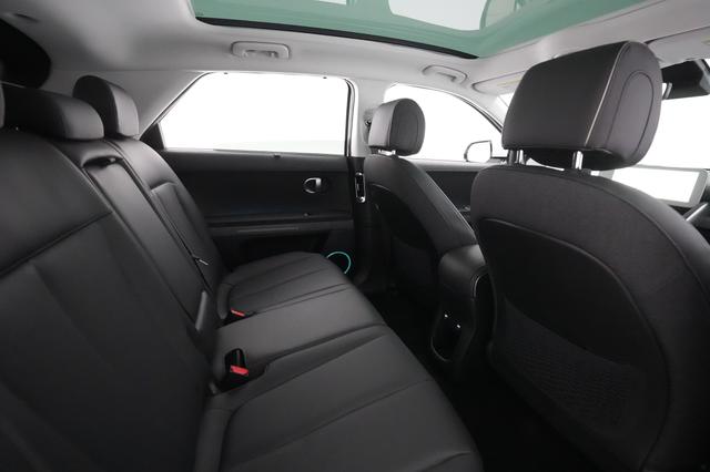 2023 Hyundai IONIQ 5 — photo 4 of 27