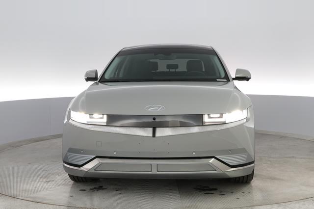 2023 Hyundai IONIQ 5 — photo 5 of 28