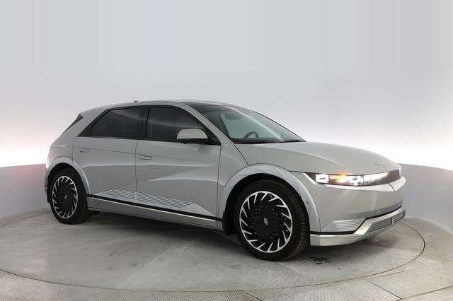 2023 Hyundai IONIQ 5 — photo 7 of 28