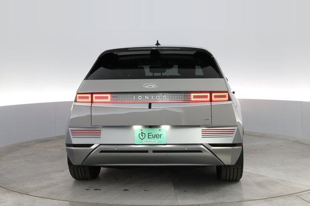 2023 Hyundai IONIQ 5 — photo 8 of 28