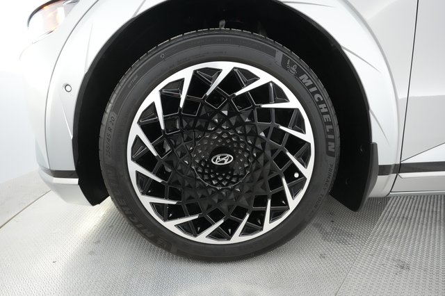 2023 Hyundai IONIQ 5 — photo 11 of 28