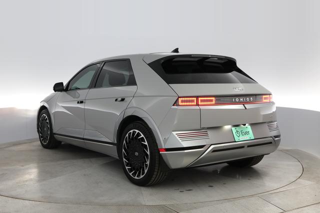 2023 Hyundai IONIQ 5 — photo 9 of 28