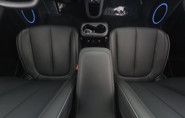 2023 Hyundai IONIQ 5 — photo 16 of 28