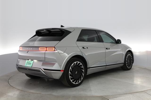 2023 Hyundai IONIQ 5 — photo 2 of 28
