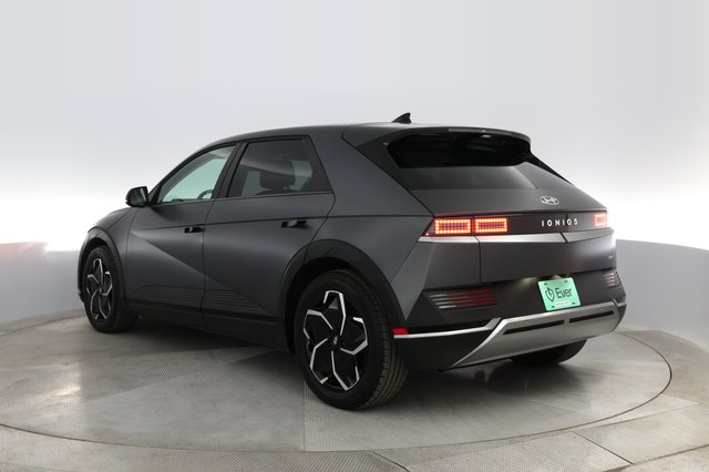 2023 Hyundai IONIQ 5 — photo 12 of 28