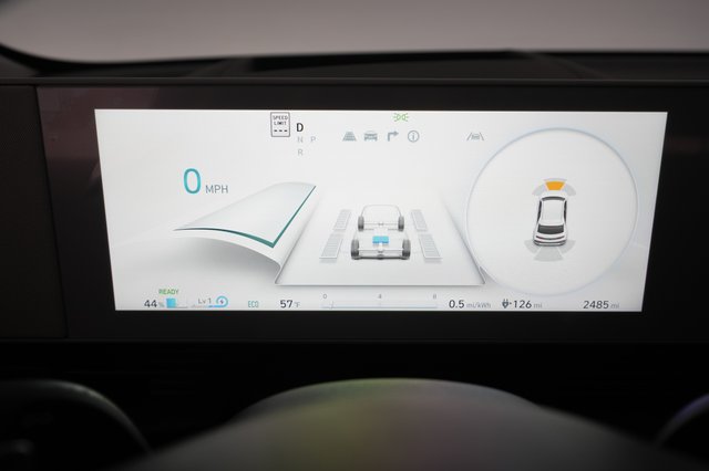 2023 Hyundai IONIQ 5 — photo 5 of 26