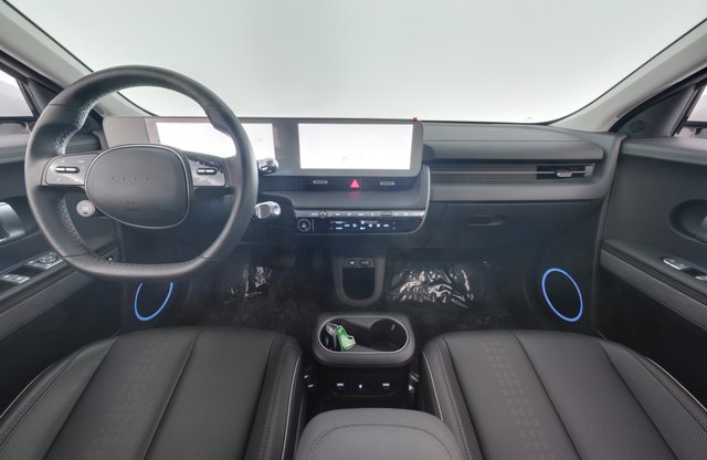 2023 Hyundai IONIQ 5 — photo 19 of 26