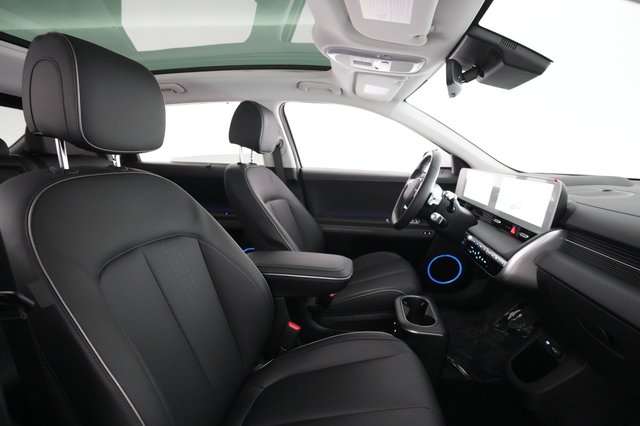 2023 Hyundai IONIQ 5 — photo 18 of 26