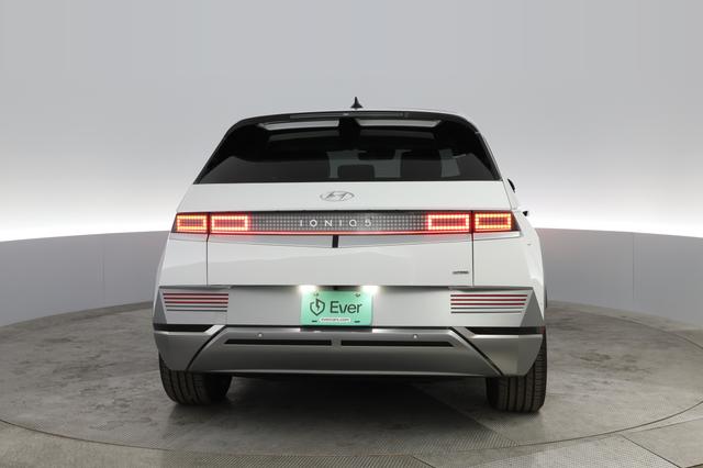 2023 Hyundai IONIQ 5 — photo 9 of 26