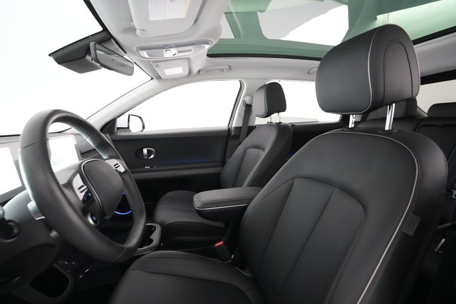 2023 Hyundai IONIQ 5 — photo 16 of 26