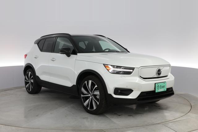2021 Volvo XC40 Recharge — photo 7 of 30