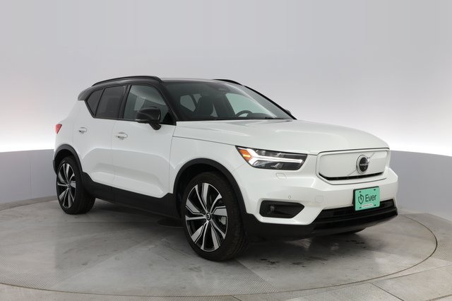 2021 Volvo XC40 Recharge — photo 7 of 30