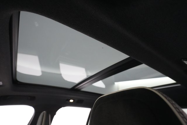 2021 Volvo XC40 Recharge — photo 22 of 30