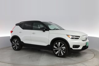 2021 Volvo XC40 Recharge — photo 8 of 30