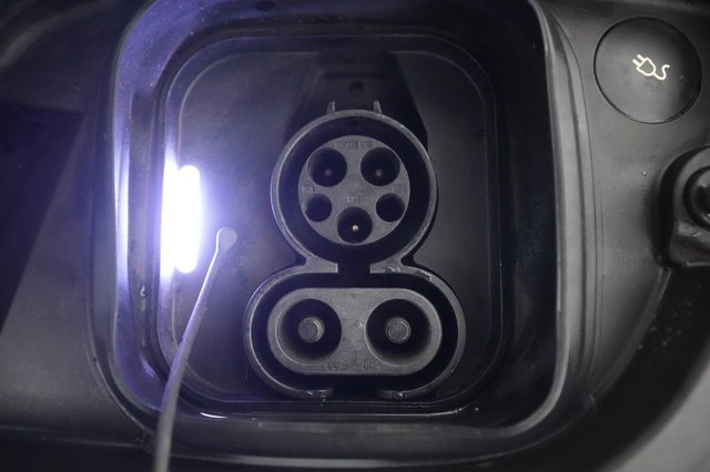 2021 Volvo XC40 Recharge — photo 23 of 30