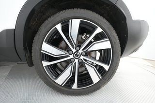 2021 Volvo XC40 Recharge — photo 13 of 30