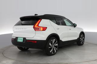 2021 Volvo XC40 Recharge — photo 2 of 30