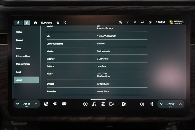 2022 Rivian R1T — photo 32 of 32