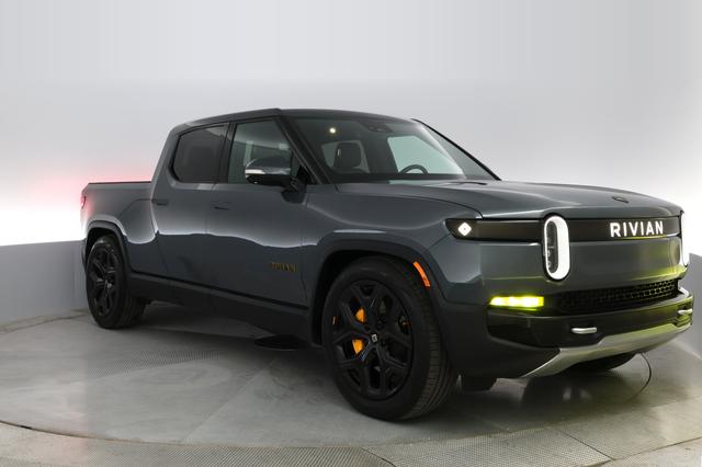2022 Rivian R1T — photo 7 of 32