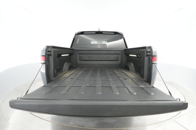 2022 Rivian R1T — photo 24 of 32
