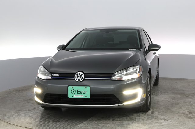 2019 Volkswagen e-Golf — photo 4 of 50