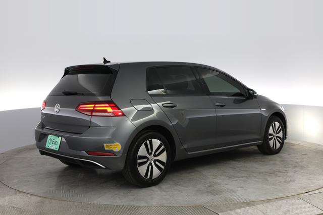 2019 Volkswagen e-Golf — photo 2 of 50