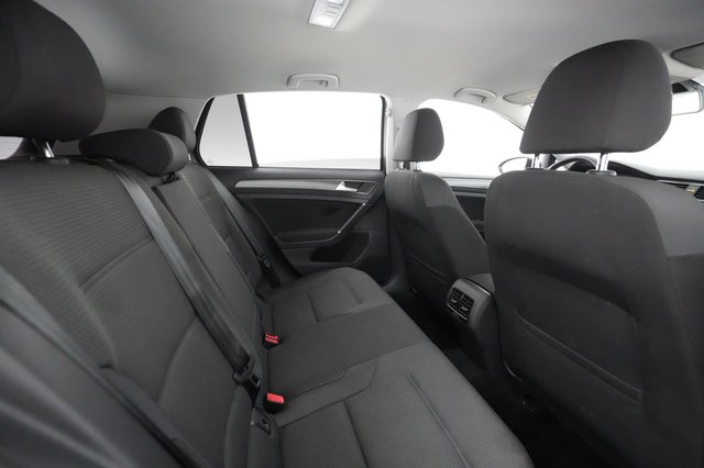 2019 Volkswagen e-Golf — photo 3 of 50