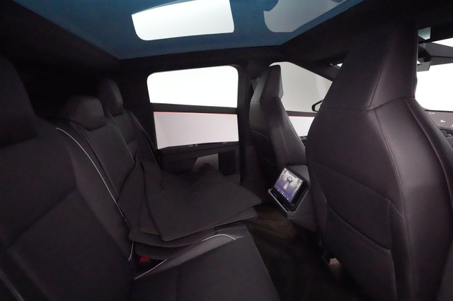 2024 Tesla Cybertruck — photo 4 of 22