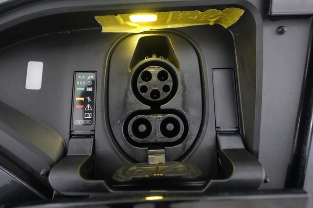2019 Audi e-tron — photo 25 of 29