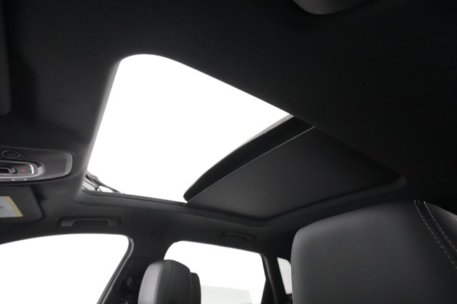 2019 Audi e-tron — photo 24 of 29